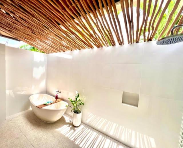 Mista Ceningan'S Beach Bungalows Previously The Kubu 221 누사 렘봉안 외부 사진
